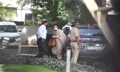 డ్రగ్స్ కేసు : విచారణకు హాజరైన దీపికా డ్రగ్స్ కేసు : విచారణకు హాజరైన దీపికా