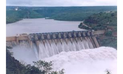 Amaravati updates: కృష్ణానది ఉదృతంగా ప్రవహిస్తున్న నేపథ్యంలో కరకట్ట వెంబడి నివాసాల వారికి నోటిసులిస్తున్న అధికారులు..