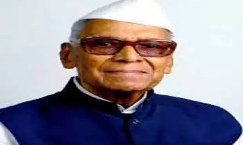 CM KCR tributes to former minister Konda Laxman Bapuji : ఉద్యమాలకు స్ఫూర్తి కొండా లక్ష్మణ్‌ బాపూజీ : సీఎం కేసీఆర్