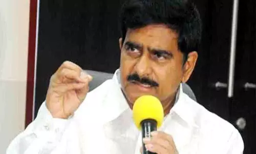 మద్యం సరఫరాకు టెండర్ వేసిన ఒకే ఒక్క బిడ్డర్ ఎవరు? : దేవినేని ఉమ మద్యం సరఫరాకు టెండర్ వేసిన ఒకే ఒక్క బిడ్డర్ ఎవరు? : దేవినేని ఉమ