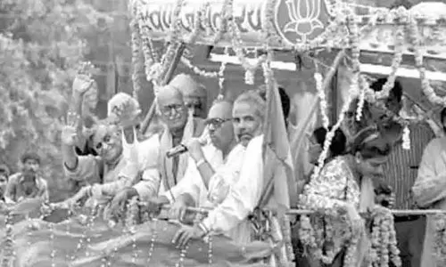 నేడు బాబ్రీ మసీదు కూల్చివేత కేసులో తీర్పు.. ఉత్కంఠగా దేశం.. నేడు బాబ్రీ మసీదు కూల్చివేత కేసులో తీర్పు.. ఉత్కంఠగా దేశం..