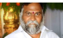 Telangana updates: రాహుల్, ప్రియాంక గాంధీ ల పై యూపీ పోలీసు తీరుని తీవ్రంగా ఖండిస్తున్న జగ్గారెడ్డి.. Telangana updates: రాహుల్, ప్రియాంక గాంధీ ల పై యూపీ పోలీసు తీరుని తీవ్రంగా ఖండిస్తున్న జగ్గారెడ్డి..