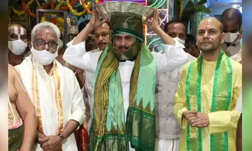 టీటీడీ ఈవో అనిల్ కుమార్ సింఘాల్ బదిలీ.. ఆయన స్థానంలో..