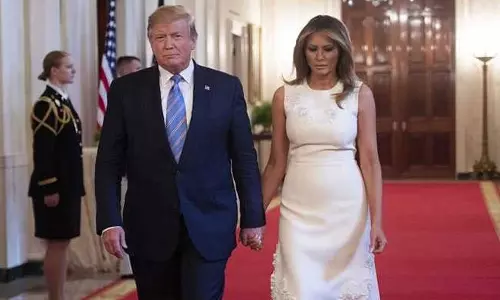 నెల రోజుల్లో అధ్యక్ష ఎన్నికలు.. ట్రంప్ దంపతులకు కరోనా నెల రోజుల్లో అధ్యక్ష ఎన్నికలు.. ట్రంప్ దంపతులకు కరోనా