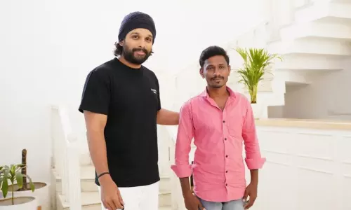 బన్నీని కలవాడడానికి  200 కిలోమీటర్లు నడుచుకుంటూ.. అభిమానికి స్టైలిష్ స్టార్ సర్‌ప్రైజ్