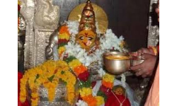 Basara updates: శ్రీజ్ఞాన సరస్వతి అమ్మవారికి ప్రత్యేక పూజలు.. Basara updates: శ్రీజ్ఞాన సరస్వతి అమ్మవారికి ప్రత్యేక పూజలు..