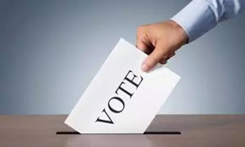 తెలంగాణలో మొదలైన ఎన్నికల హడావుడి.. రానున్న 6 నెలల్లో పలు ఎన్నికలు తెలంగాణలో మొదలైన ఎన్నికల హడావుడి.. రానున్న 6 నెలల్లో పలు ఎన్నికలు