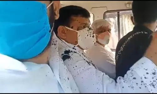 ఆప్‌ ఎంపీపై ఇంకు చల్లిన గుర్తుతెలియని వ్యక్తి