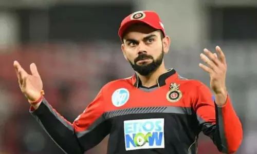 IPL 2020: రూల్స్ బ్రేక్ చేసిన కోహ్లీ .. త‌ప్పు తెలుసుకుని వెంట‌నే క్ష‌మాప‌ణ‌లు