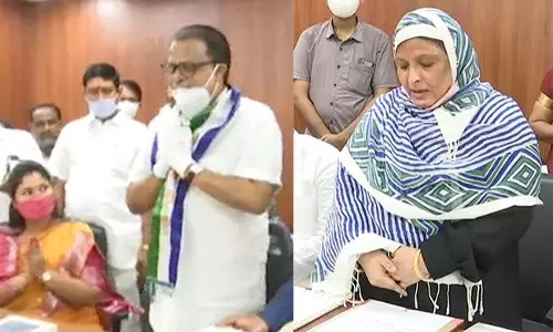 ఎమ్మెల్సీలుగా ప్రమాణస్వీకారం చేసిన వైసీపీ కీలకనేతలు