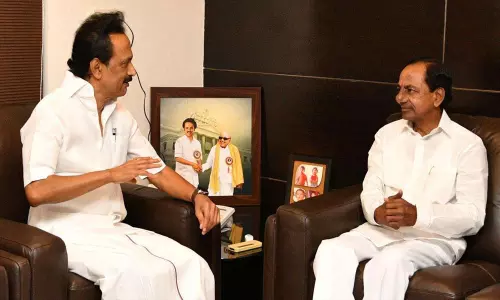 సీఎం కేసీఆర్ ని అభినందిస్తూ స్టాలిన్ లేఖ! సీఎం కేసీఆర్ ని అభినందిస్తూ స్టాలిన్ లేఖ!