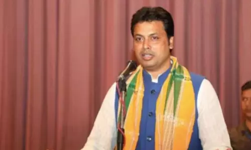 త్రిపురలో అధికారపార్టీలో ముసలం..11 మంది ఎమ్మెల్యేలు..