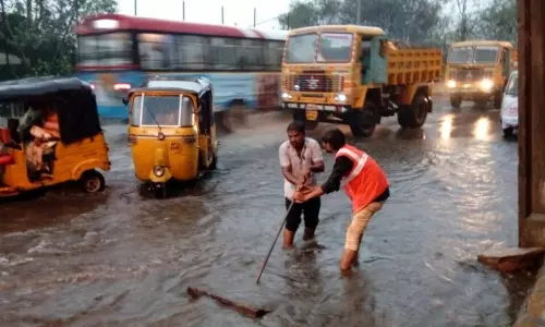 భాగ్యనగరంలో హై అలర్ట్.. రంగంలోకి దిగిన DRF అండ్ రెస్క్యూ టీమ్స్‌