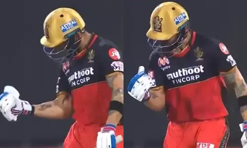 విరాట్ కోహ్లీ ఫోర్ రియాక్షన్‌పై సోషల్ మీడియాలో ట్రోలింగ్స్