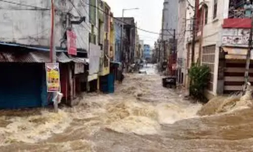 హైదరాబాద్ లో వందేళ్ల లో రెండోసారి..అతి పెద్ద వాన! హైదరాబాద్ లో వందేళ్ల లో రెండోసారి..అతి పెద్ద వాన!