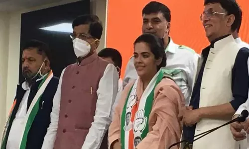 కాంగ్రెస్‌లో చేరిన శరద్‌ యాదవ్‌ కుమార్తె