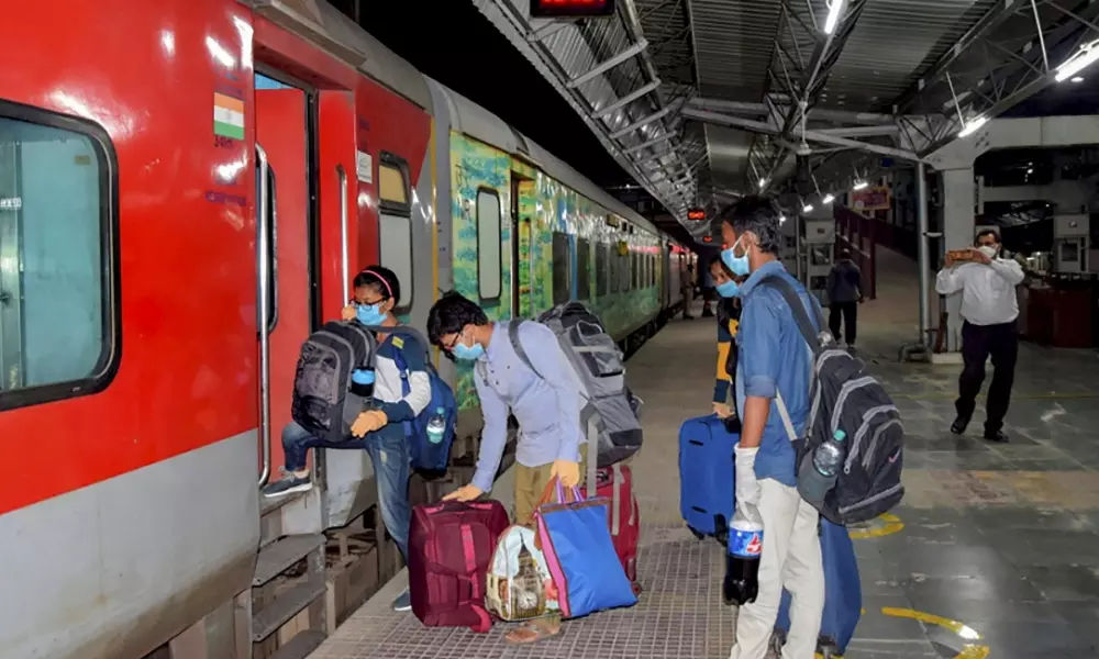 Dasara Special Trains 2020: పండగకి మరిన్ని ప్రత్యేక రైళ్ళు.. వివరాలు ఇవే!
