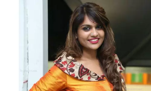 కత్తి కార్తీకపై కేసు నమోదు