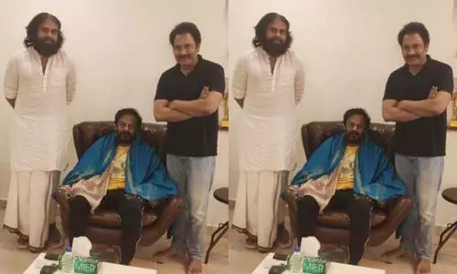 ఆనంద్సాయిని సత్కరించిన పవన్కల్యాణ్ ఆనంద్సాయిని సత్కరించిన పవన్కల్యాణ్