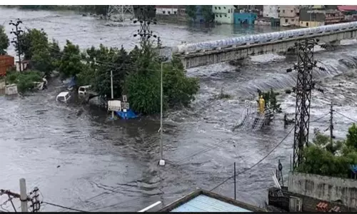 హైదరాబాద్‌లో మూసీకి పోటెత్తిన వరద