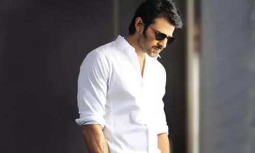 ప్రభాస్ భారీ విరాళం.. కోటిన్నర రూపాయలు సీఎం రిలీఫ్ ఫండ్ కు ఇచ్చిన రెబల్ స్టార్!