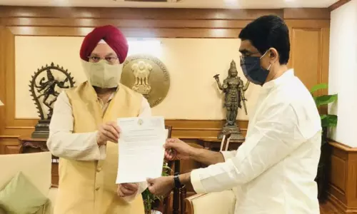 ఓర్వకల్లు ఎయిర్పోర్టు ప్రారంభానికి సిద్ధం : బుగ్గన ఓర్వకల్లు ఎయిర్పోర్టు ప్రారంభానికి సిద్ధం : బుగ్గన