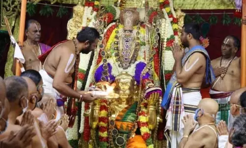 హనుమంత వాహనంపై మలయప్ప స్వామి