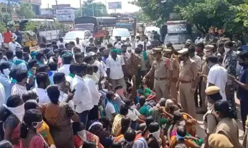 జగిత్యాలలో ఉద్రిక్తత.. ఎమ్మెల్సీ జీవన్‌రెడ్డి హౌస్‌ అరెస్ట్