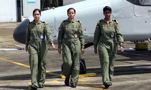 మ‌హిళా పైల‌ట్ల‌కు శుభాకాంక్ష‌లు తెలిపిన ఎమ్మెల్సీ క‌విత