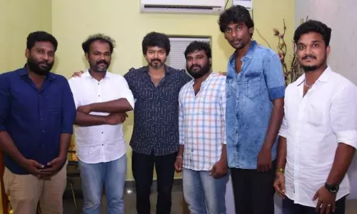 తమిళ నాట మరో నటుడు రాజకీయాల వైపు..