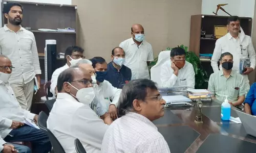 వరద ముప్పు తప్పాలంటే చెరువులను అనుసంధానం చేయాలి వరద ముప్పు తప్పాలంటే చెరువులను అనుసంధానం చేయాలి