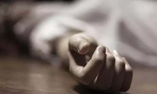 పశ్చిమగోదావరి జిల్లా ఏలూరులో కొవిడ్‌ రోగి ఆత్మహత్య