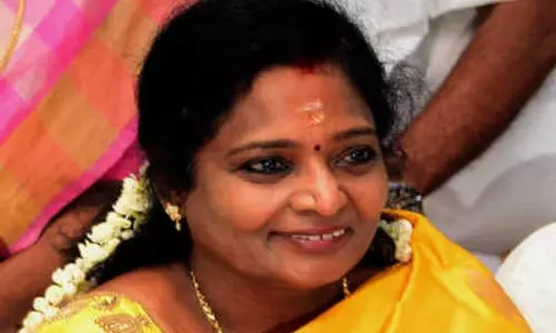 గవర్నర్ తమిళిసై, సీఎం కేసీఆర్ దసరా శుభాకాంక్షలు గవర్నర్ తమిళిసై, సీఎం కేసీఆర్ దసరా శుభాకాంక్షలు