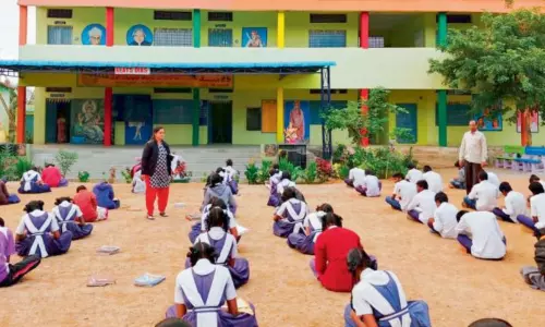 ఏపీలో సోమవారం నుంచి తెరుచుకోనున్న పాఠశాలలు!