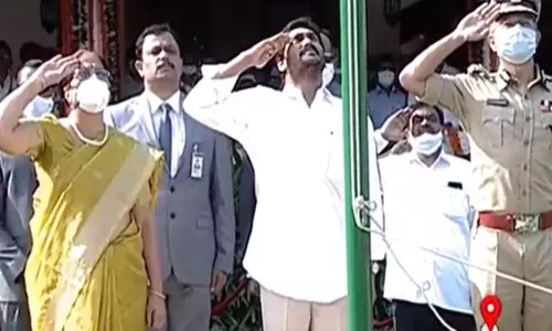 Andhra Pradesh Formation Day: ఆంధ్రప్రదేశ్ రాష్ట్ర అవతరణ దినోత్సవ వేడుకల్లో పాల్గొన్న సిఎం జగన్!
