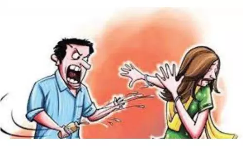 Attacks On Women: ఈ సమాజం ఆడవాళ్లను బతకనివ్వదా?
