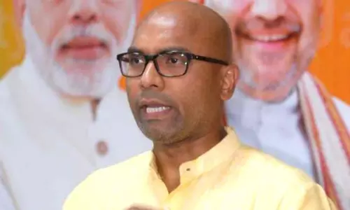 శ్రీనివాస్‎ను పరామర్శించిన ఎంపీ ధర్మపురి అరవింద్