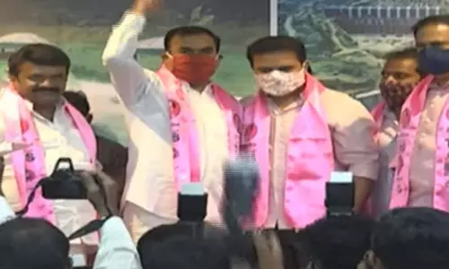 టీఆర్ఎస్‌లో చేరిన రావుల శ్రీధ‌ర్ రెడ్డి