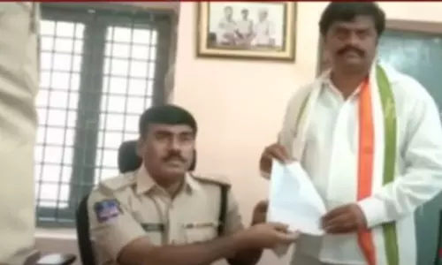 ఓటమి భయంతో తప్పుడు ప్రచారం చేస్తున్నారు: చెరుకు శ్రీనివాసరెడ్డి