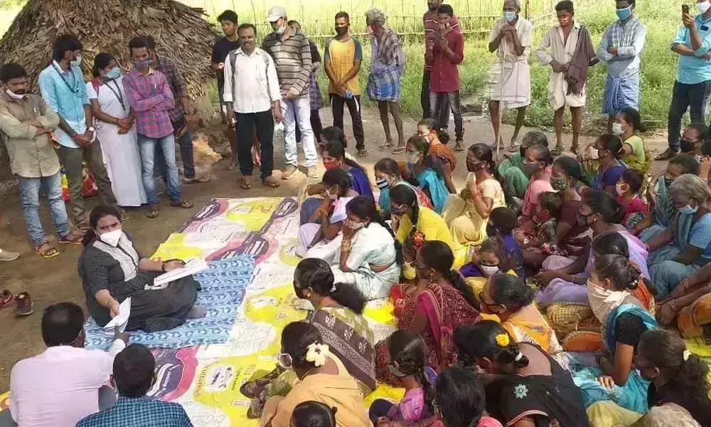 నర్సీపట్నం సబ్‌కలెక్టర్ మౌర్య సాహసం