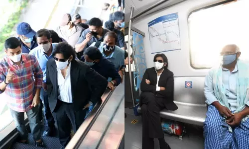 Pawan Kalyan in Hyderabad Metro: హైదరాబాద్‌ మెట్రోలో ప్రయాణించిన పవన్ కళ్యాణ్‌