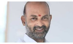 Telangana Updates: రాష్ట్ర వ్యాప్తంగ నిరసన కార్యక్రమాలకు పిలుపునిచ్చిన బండి సంజయ్...