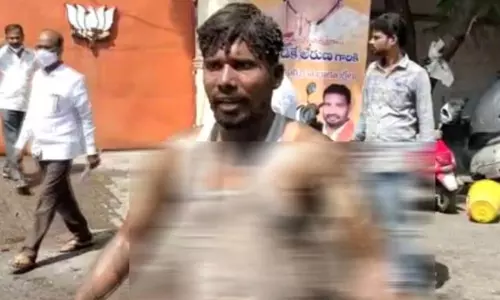 బీజేపీ కార్యకర్త శ్రీనివాస్‌ మృతి..వారం క్రితం పెట్రోల్ పోసుకొని సూసైడ్ అటెంప్ట్‌