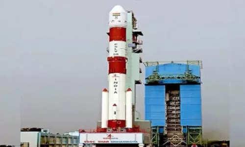 ఇస్రో రాకెట్ ప్రయోగం విజయవంతం.. సైంటిస్టులకు అభినందనలు తెలిపిన ఇస్రో