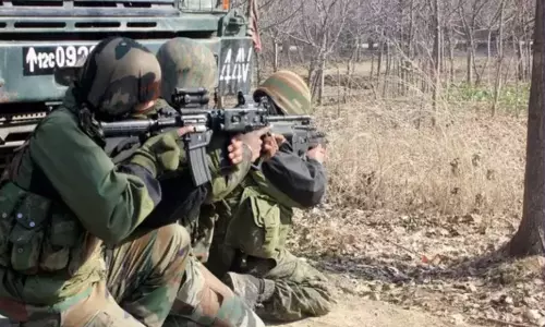 జమ్మూకశ్మీర్ మాచిల్ సెక్టార్లో ఎదురుకాల్పులు జమ్మూకశ్మీర్ మాచిల్ సెక్టార్లో ఎదురుకాల్పులు