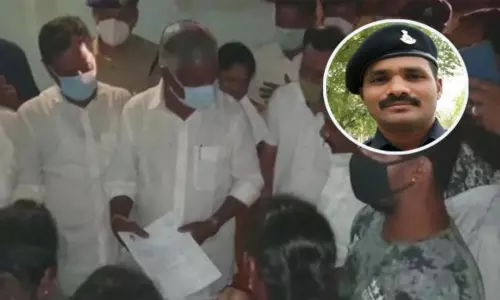 వీర జవాన్‌ ప్రవీణ్‌కుమార్‌రెడ్డి కుటుంబానికి ఏపీ ప్రభుత్వం రూ.50లక్షల సాయం