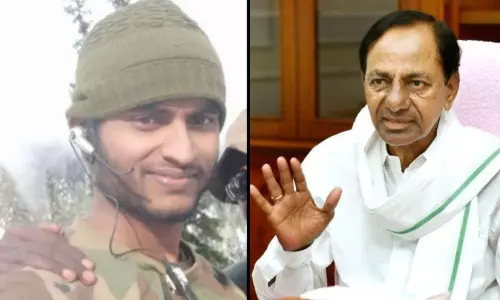 ర్యాడ మ‌హేశ్ కుటుంబానికి 50 ల‌క్ష‌ల ఆర్థిక సాయం : సీఎం కేసీఆర్