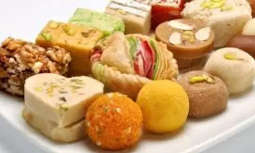 మనం తినే స్వీట్స్ సురక్షితమేనా? మనం తినే స్వీట్స్ సురక్షితమేనా?