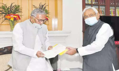 బీహార్ మంత్రివర్గం రాజీనామా!