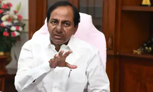 కాంట్రాక్ట్ లెక్చరర్ల సమస్యలపై సీఎం కేసీఆర్ సమీక్ష